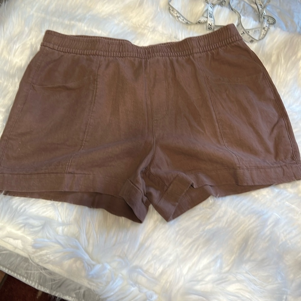 Linen shorts